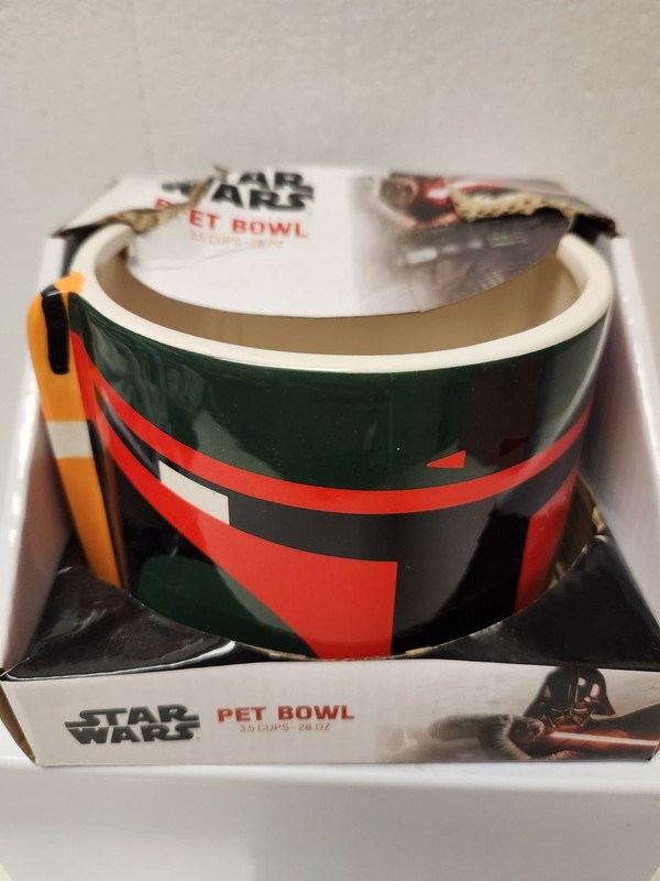 Star Wars Pet Bowl 3.5 Cups 28 Oz  Boba Fett Design Dishwasher Safe