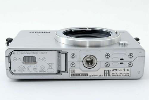 Nikon 1 J4 digital camera body silver - Picture 5 of 7