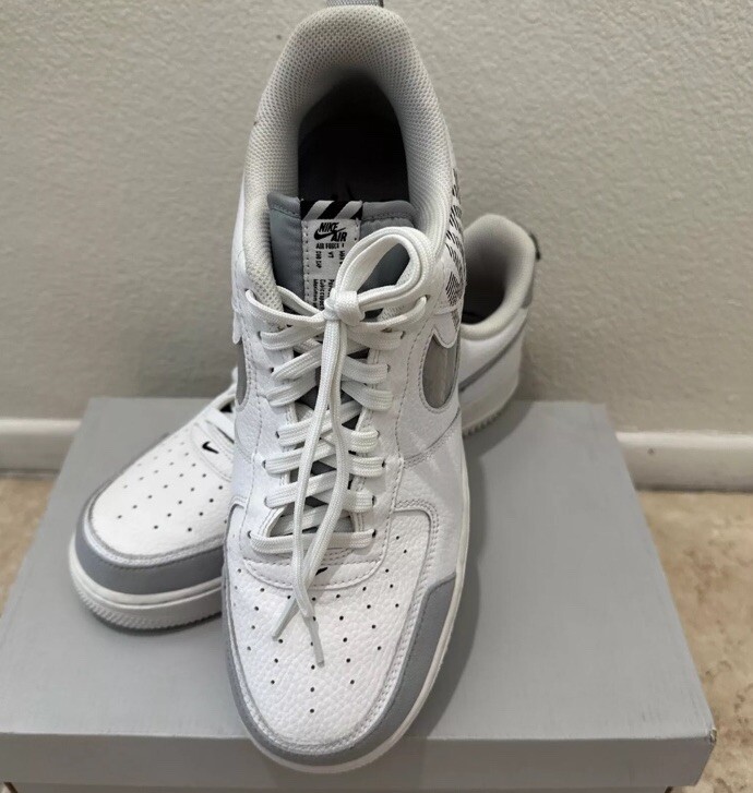 nike air under construction