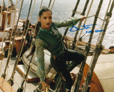 AMITA SUMAN signed Autogramm 20x25cm SHADOW & BONE in Person autograph COA