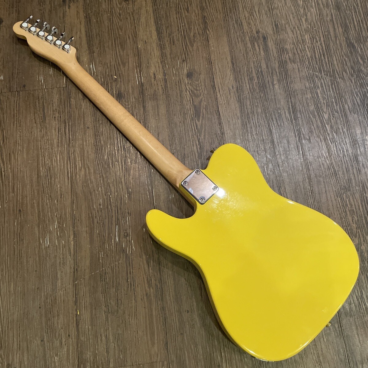 Electric Guitar Juno Sound Innovator 80% Frets Pastel Yellow Color 