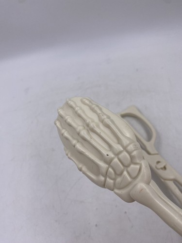 Set of 2 Plastic Skeleton Hand Tong Sets Halloween Decor Creepy - Picture 7 of 8