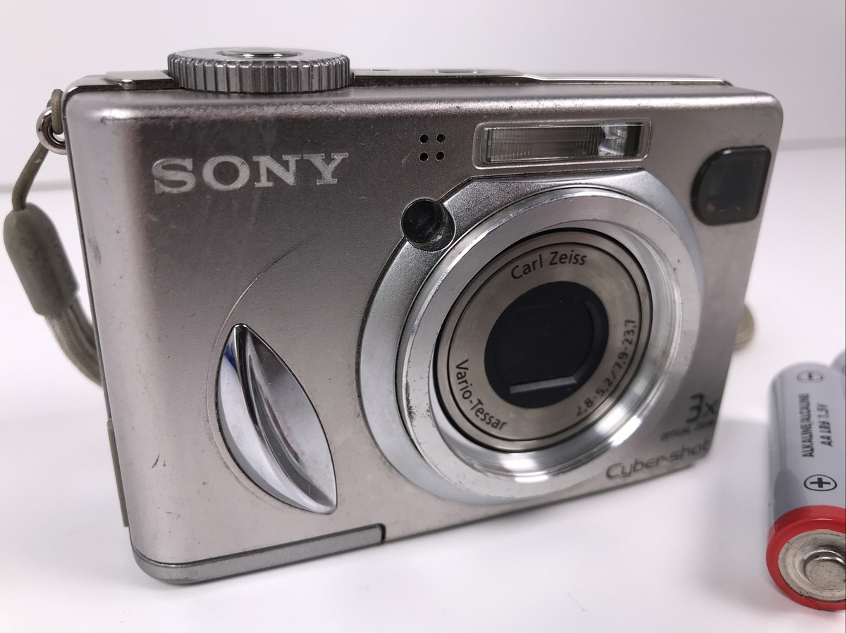 Sony Cyber-Shot DSC-W5 5.1MP 3x Digital Camera Silver + Sony Cyber-Shot DSC-W5 5.1MP 3x Digital Camera Silver +