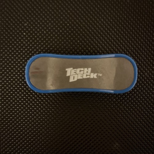 Tech Deck 2004 Blue Skateboard - Picture 2 of 7