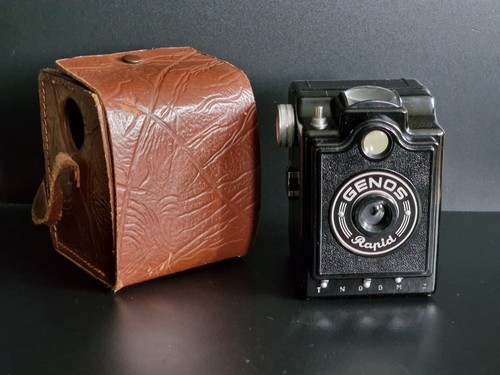 Genos Rapid, Rollfilmkamera, Boxkamera, Bakelit, mit Original-Tasche,