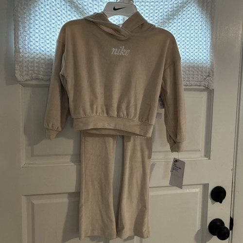 Nike Girls' Size 4 2-Piece Set. NEW - Picture 10 of 10