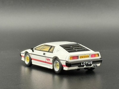 Mini GT Lotus Esprit Turbo White 