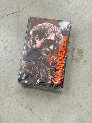 RM-013: Remad Custom Motor-Wanderer Pattinson Batman Bruce Wayne 1