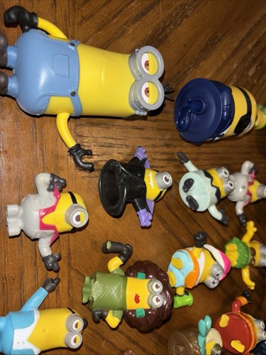 24 Minion’s Plastikspielzeug Gold Ones Lg & Sm Ones siehe Bilder - Bild 6 von 8