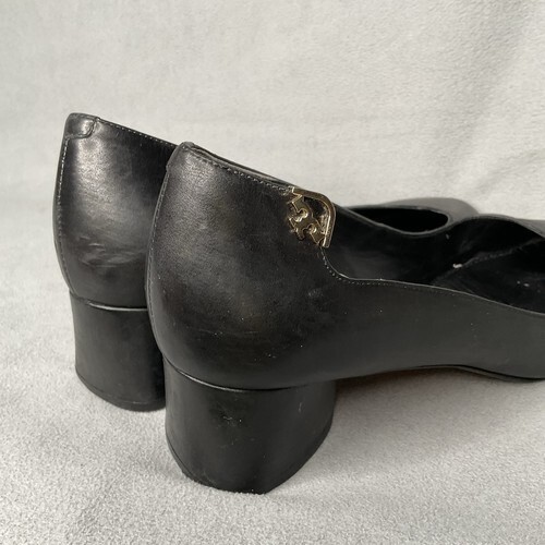 Tory Burch tacco a pompa in pelle lato oro logo blocco donna taglia 9M nero - Foto 4 di 11