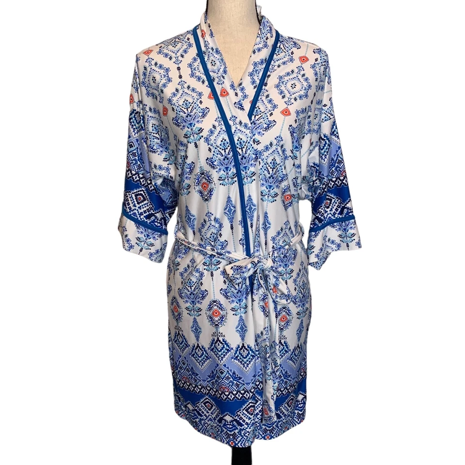 Bata para mujer In Bloom by Jonquil XS - S envolvente azul blanco cosida en cinturón Foto 3 de 4