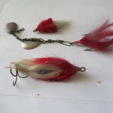 FISHING LURE UNKNOWN 5"  VINTAGE CHAIN  & 2 NO. 3 SPOONS AND 2 HOOKS WITH HAIR
