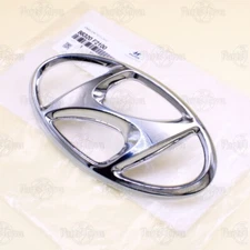 New Genuine OEM Hyundai Elantra 2017-2018 Front Grille Ornament Logo 86320-F2100