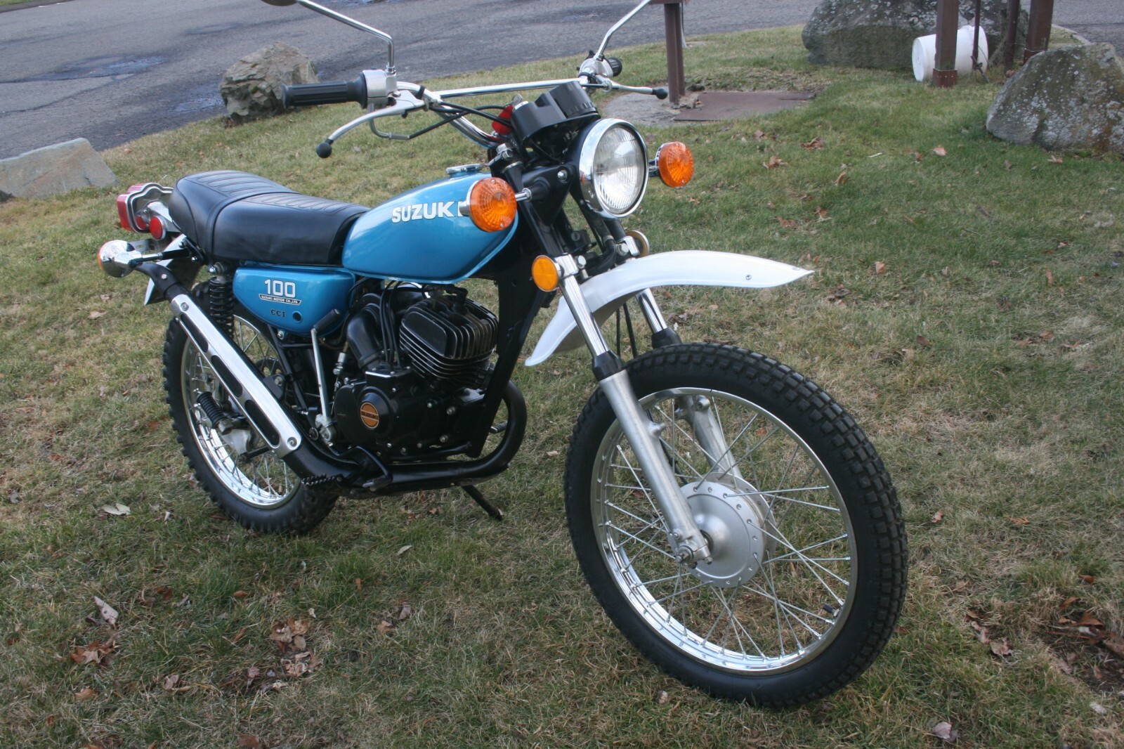1976 Suzuki TS - 100  1976 SUZUKI TS 100 Dual Purpose