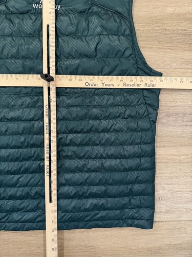New Peter Millar Crown Sport Men's Puffer Vest MEDIUM Pine Hyperlight *SEE LOGO* - Picture 12 of 12