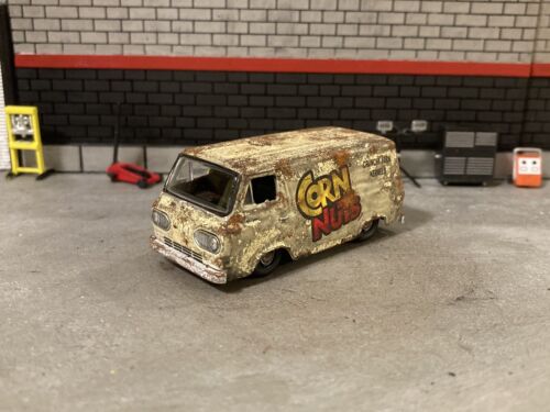 1965 Ford Econoline Maismuttern rostig verwittert kundenspezifisch 1/64 Druckguss Scheune Fund M2