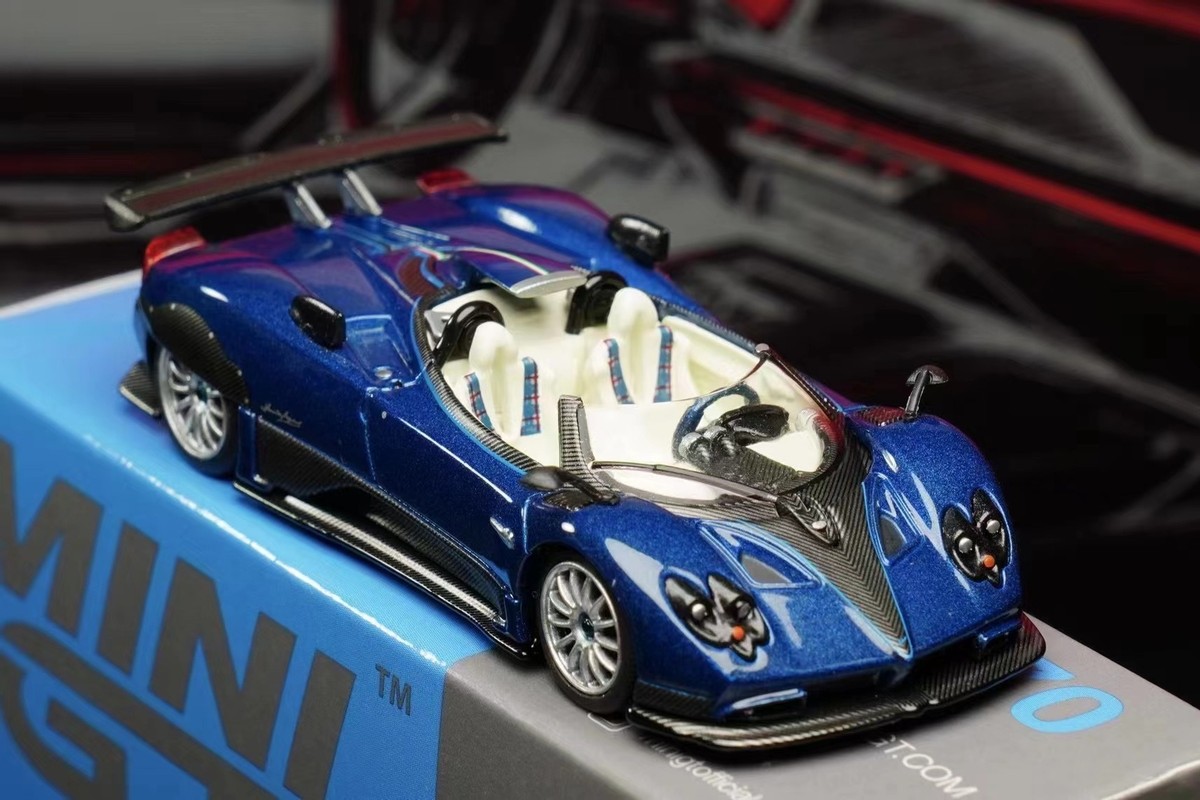 MiniGT 1/64 #370 Pagani Zonda HP Barchetta Blue Tricolore Car