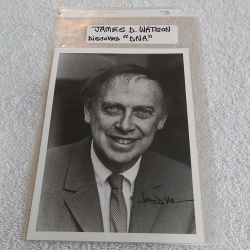 JAMES D WATSON SIGNED AUTOGRAPHED 8x10 PHOTO DNA SCIENTIST DOUBLE HELIX INVENTOR