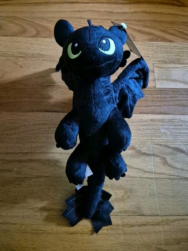 How To Train Your Dragon Toothless Plush with Magnetic Wings