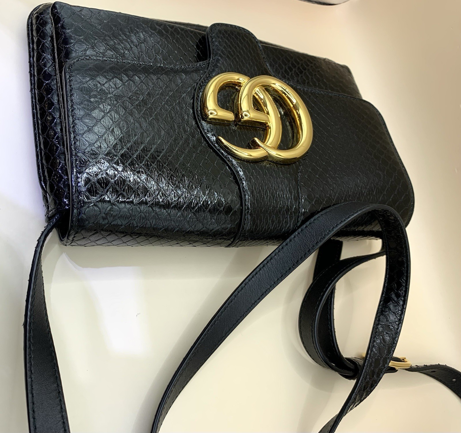 Gucci Arli Black Small Shoulder Bag Python 550129… - image 15