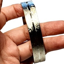 Silver Tone Textured Bangle Bracelet Retro Unsigned 9"