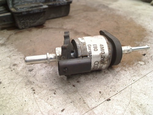 Webasto auxiliary heater fuel pipe