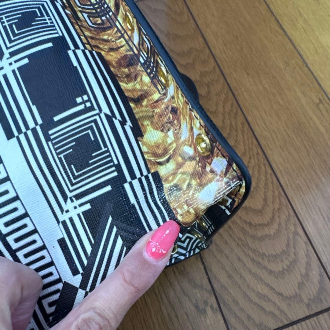 VERSUS VERSACE Shoulder Bag, Greca Pattern, Lion … - image 10