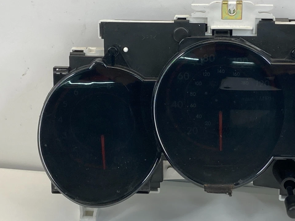 Cuadro de instrumentos velocímetro medidores Pontiac Vibe 1,8 AT 05-07 83800-01280 236 K Foto 4 de 4
