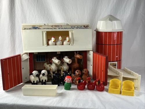 Vintage '67 Fisher Price Little People Play Farm Barn Silo Animals Fence