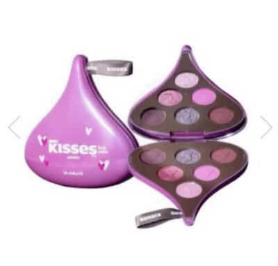 Hershey's Kisses Eyeshadow Palette - Lava Cake Glamlite makeup