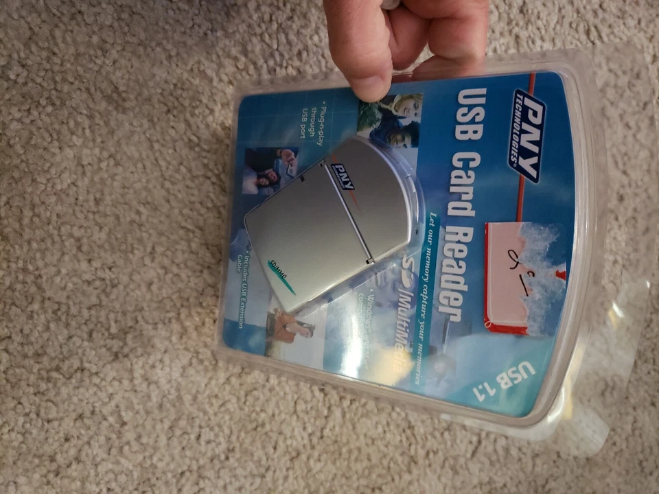 PNY USB Card Reader with USB extension cable New and Factory Sealed - Image 4 of 4