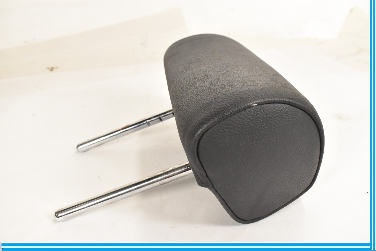 0713 BMW E70 X5 REAR LEFT OR RIGHT SIDE SEAT LEATHER HEADREST OEM eBay