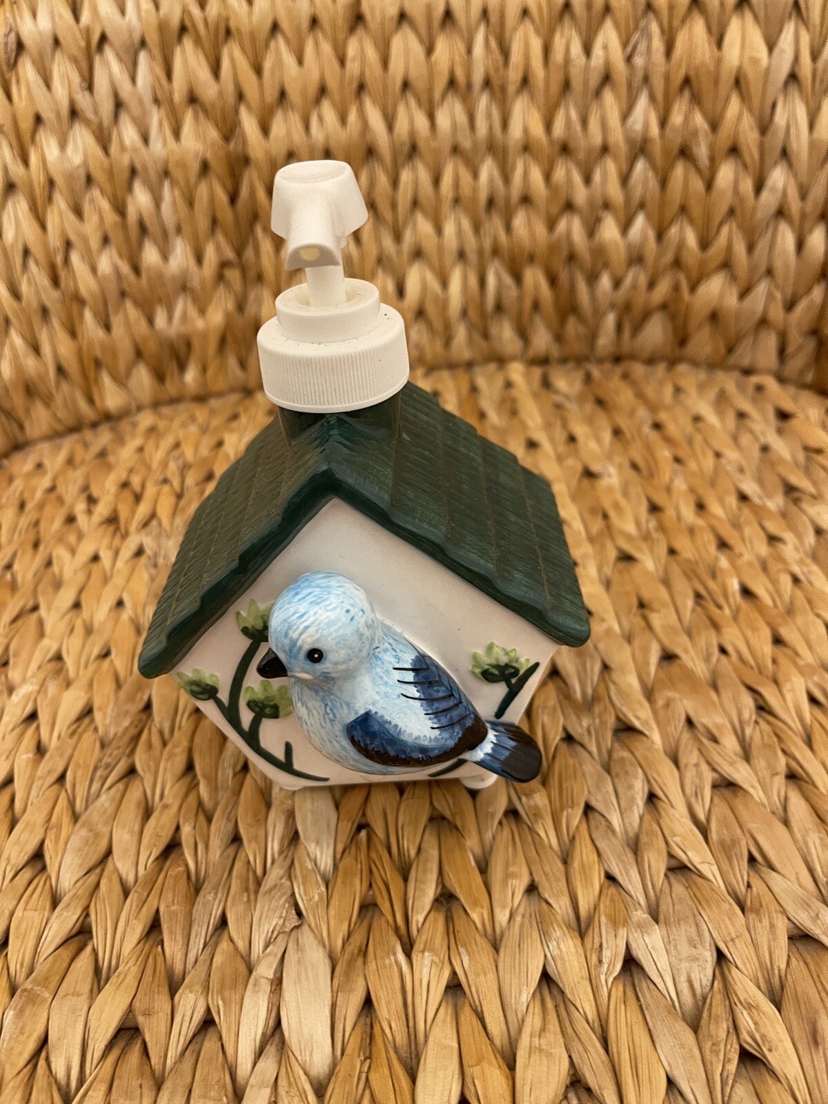 Blue Bird Soap Dispenser Shaped Like a Charming Birdhouse-image