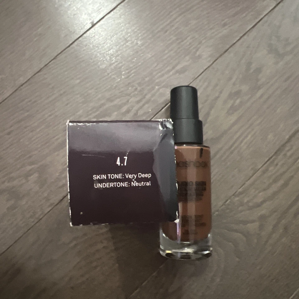 Smashbox Studio Skin 24 Hour Oil-Free Hydra Foundation  4.7 Very Deep - Image 2 of 4
