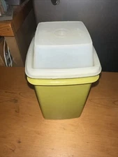 Vintage Tupperware Pick A Deli Small Pickle Keeper Avocado Green 3 Piece 1330