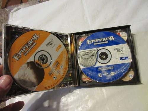 Command & Conquer - Yuri’s Revenge - Red Alert 2 Expansion - 2001 4- DISCS - Picture 13 of 23