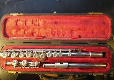 King Cleveland Flute, Made in USA, Silver Plate w/ case, Antique Good Condition.