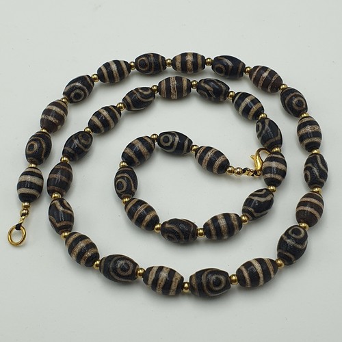 2 Eyes & 3 Stripe Pattern Vintage Tibetan Agate Beaded Necklace - Picture 4 of 21