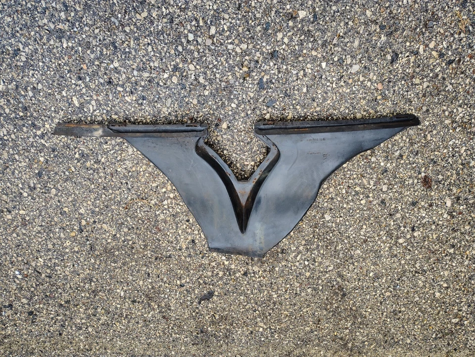 1967 Oldsmobile Cutlass Supreme 442 F85 Windshield Defrost Ductwork Tube 392986 - Image 3 of 4