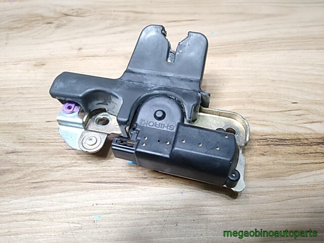 2000-2004 toyota avalon trunk luggage compartment latch lock oem