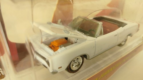 Johnny Lightning 2008 Auction Insanity "1969 Dodge Coronet R/T" - Picture 3 of 9