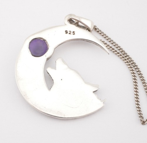 Beautiful Italian Sterling Silver Wolf Howling at the Moon Pendant and Chain - Picture 3 of 3
