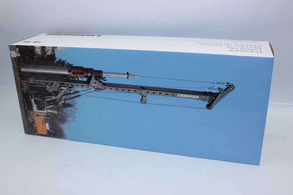 Traxxas 71054-8 Blue E-Revo 1:16 Brushed Monster Rtr + Battery Usb-C Charger - Image 4 of 4