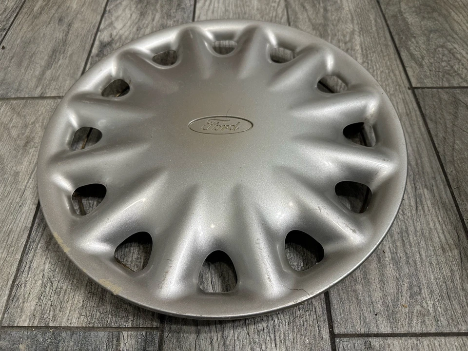 "Cubierta de rueda tapacubos One 95-97 Ford Contour 14"" 94BB-1130-CC 95 95 97" Foto 2 de 4