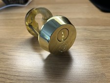 Durchschraubbare Hochsicherheits-Eurozylinderrosette Messing poliert