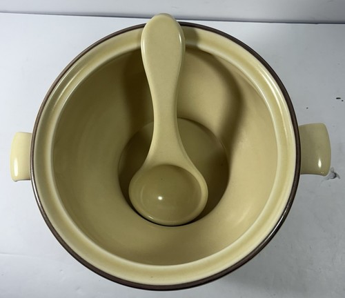 Vintage Pfaltzgraff Village Soup Tureen with Lid and Ladle Made in USA Small - Picture 5 of 7