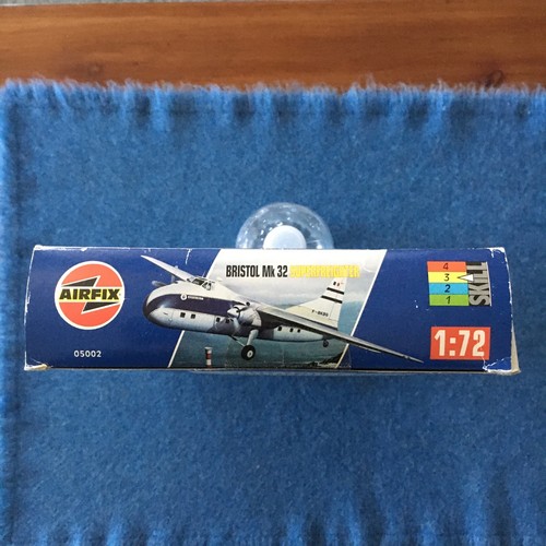 1/72 Airfix Bristol Mk 32 Superfreighter (05002) Model Kit - Picture 9 of 17