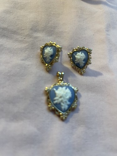 Wedgewood blau Jasperware Herz Kamee Anhänger Gold Platte Strass Ohrringe Set - Bild 8 von 10