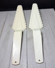 X2 Vintage Tupperware Cake Cutters/Servers White 1228-1