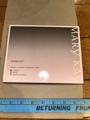 MARY KAY COMPACT PRO 018587 Brand NEW In Box Never Used 2007 See Pics